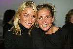 Amsterdam 11 november 2003
Presentatie sieradenlijn Otazu en Gassan diamonds
Angela Kluivert en de vriendin van Michael Reiziger