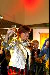 Aalsmeer 18 november 2003
Achmea kennis quiz met Chazia Morali met een glaasje champagne