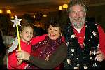 Kaatsheuvel 7 november 2003

premiere doornroosje in dce efteling

chiem v houweninge met vrouw en kleindochter

Peter Smulders bv