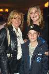 Kaatsheuvel 7 november 2003
premiere doornroosje in de efteling
Corry Konings met kinderen