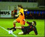 Eindhoven, 22 november 2003
Interland damesvoetbal Nederlnad-Belgie, eindstand 3-0
(14) Ellen v Bergen
