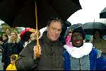 Amsterdam 16 november 2003
Aankomst sinterklaas bij scheepvaartmuseum.
Frans Molenaar met Zwarte Piet