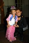 Kaatsheuvel 7 november 2003
premiere doornroosje in dce efteling
Jenny de Munck (vrouw van Danny de Munck ) met dochter