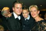 Utrecht 9 november 2003
Premiere Mama Mia in Utrec ht
Jim Idols  Bowie en Jet v d Meij