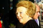 Amsterdam 6 november 2003
Koningin Beatrix bij concertgebouw