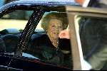 Amsterdam 6 november 2003
Koningin Beatrix bij concertgebouw