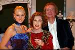 Gouda  17 november 2003
Premiere hemelbed 
Liesbeth List met dochter (Links) en man