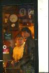 Amsterdam 18 november 2003
Marc Klein Essink bij antiekwinkel