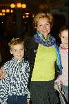 Utrecht 9 november 2003
Premiere Mama Mia in Utrec ht
Mariska v Kolck met haar kinderen