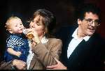 Hilversum 9 december 1992
Monique v d Ven met Edwin de Vries en hun inmiddels overleden zoontje Nino