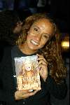 Amsterdam 14 november 2003
Presentatie cd gordon op de supperclub boot.
Patty Brard met haar boek
