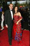 Utrecht 9 november 2003
Premiere Mama Mia in Utrec ht
Pia Douwes met vriend