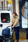 Amsterdam 7 november 2003
Prinses Marilene en Prinses Anna lopen naar school met kinderwagen met Prins lucas daarin