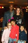 Kaatsheuvel 7 november 2003
Premiere doornroosje in dce efteling
Quinty trustfull met Orlando Trustfull en hun kinderen