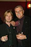 Kaatsheuvel 7 november 2003
premiere doornroosje in dce efteling
Robert Long met vriend