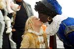Amsterdam 16 november 2003
Aankomst sinterklaas bij scheepvaartmuseum.
Zwarte Piet