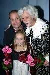 Kaatsheuvel 7 november 2003
Premiere doornroosje in de efteling
Ron Boszhard met Carlo Boszhard en dochtertje