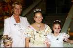 Kaatsheuvel 7 november 2003
premiere doornroosje in dce efteling
Sylvia v Barneveld met kinderen