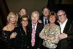 Amsterdam 26 november 2004
Premiere Andre v Duin in Carre
Joop v d Ende en Andre v Duin Joke Bruijs Janine v d Ende Simone Kleinsma Guus Verstraete en Ron Brandsteder
