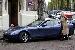 Amsterdam 27 november 2004
Sinterklaas op de cornelis schuytstraat.
Bram Moszkowicz met ferrari