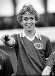 Edwin Smulders in aktie voor PSV TOP B Jeugd tegen Fretin (Frankrijk ) 3 april 1983



PETER SMULDERS BV