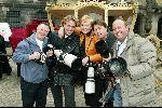 Amsterdam 8 januari 2002
Reni v Maaren , Mario Nap, Joop v Tellingen, Helene Wiesenhaan en Edwin Smulders in de gouden koets voor het paleis op de dam
