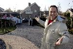 Fijnaart 25 november 2004
Frans Bauer en familie opnames met Sinterklaas en Kamelen. Frans met bus