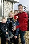 Fijnaart 25 november 2004
Frans Bauer en familie opnames met Sinterklaas en Kamelen.  Frans met Mariska Christian en Jan