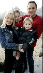 Fijnaart 25 november 2004
Frans Bauer en familie opnames met Sinterklaas en Kamelen.  Frans met Mariska Christian en Jan