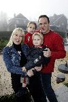 Fijnaart 25 november 2004
Frans Bauer en familie opnames met Sinterklaas en Kamelen.  Frans met Mariska Christian en Jan