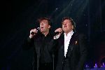 Rotterdam 6 december 2004
Optreden Gerard Joling in Ahoy.
Gerard Joling  en Rene Froger