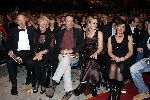 Rotterdam 6 december 2004
Optreden Gerard Joling in Ahoy.
Moeder Gerard met vriend en broer en zus Gerard