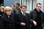 Alkmaar 8 november 2004
Herdenkingsdienst Gerrie Kneteman in alkmaar.
Hennie Kuiper met vrouw en Adri v d Poel