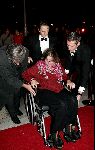 Amsterdam 15 november 2004
Opening theater Carre in Amsterdam.
vrouw Job Cohen in rolstoel