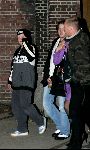 Amsterdam 8 november 2004
Herdenkingsdienst Theo v Gogh in de westergasfabriek.
Liewe v Gogh met middelvinger