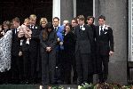 Soestdijk 5 december 2004
Prins Bernhard wordt vanaf  Paleis Soestdijk naar paleis Noordeinde gebracht.   Prinses Laurentien Prins Friso Prins Willem Alexander Amalia  op bordes