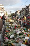 Amsterdam 5 november 2004
Bloemen bij plek waar Theo v Gogh is vermoord.