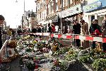 Amsterdam 5 november 2004
Bloemen bij plek waar Theo v Gogh is vermoord.