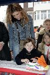 Amsterdam 27 november 2004
Sinterklaas op de cornelis schuytstraat.
Tijmen Oerlemans en Danielle Overgaag