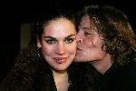 Almere 12 november 2004
Premiere Incredibles in nieuwe bioscoop Almere.
Tygo Gernandt met Anna Drijver kussend