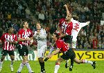 Eindhoven, 1 November 2005
Wedstrijd Champions League seizoen 2005/2006tussen PSV-AC Milaan, eindstand 1-0
Alex PSV Andre Ooijer Jefferson Farfan Jan Vennegoor of Hesselink
Foto: © Peter Smulders