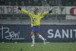 Waalwijk, 19 November 2005
Kompetitiewedstrijd seizoen 2005/2006
RKC-PSV eindstand 4-4
Doelpuntenmaker en man van de wedstrijd Benjamin de Ceulaer viert feest na zijn doelpunt 1-1