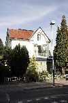 Hilversum  6 november 2005
Huis van Cilly Dartell staat te koop.