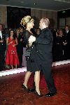 Amsterdam 28 november 2005
Beau Monde awards in het hilton.
Paul de Leeuw dansend met estelle Gullit