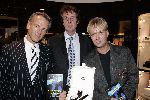 Amsterdam 21 november 2005
Presentatie boek Jaap Jongbloed en Simon Vuyk bij Mont Blanc op pc hooftstraat. Fred Staehle winnaar