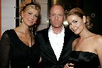 Amsterdam 28 november 2005
Beau Monde awards in het hilton.
Estelle Gullit Mart Visser en Froukje de Both