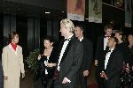 Rotterdam 9 november 2005
Premiere Holiday on ice in ahoy.
Geert Wilders met zijn vrouw Crisztina en beveiliging