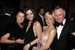 Amsterdam 28 november 2005
Beau Monde awards in het hilton.
Harry mens met ex vrouw Suze en dochters