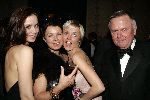 Amsterdam 28 november 2005
Beau Monde awards in het hilton.
Harry mens met ex vrouw Suze en dochters