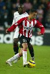 Eindhoven, 1 November 2005
Wedstrijd Champions League seizoen 2005/2006tussen PSV-AC Milaan, eindstand 1-0
Ismail Aissati met achter hem Clarence Seedorf
Foto: © Peter Smulders